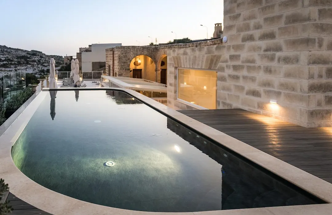 Cesca's Boutique Hotel-1